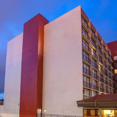 Red Lion Inn & Suites Olympia, Governor Hotel Экстерьер фото